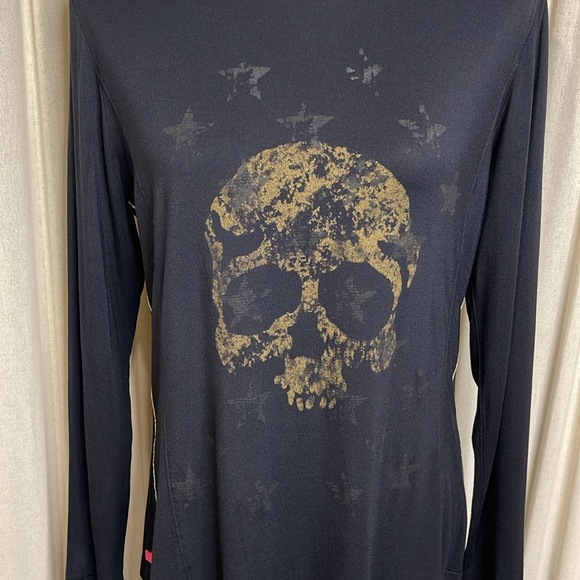 EUC- SKULL AND STARS BLACK SOFT LONG SLEEVE TEE SIZE MEDIUM - Picture 2 of 8